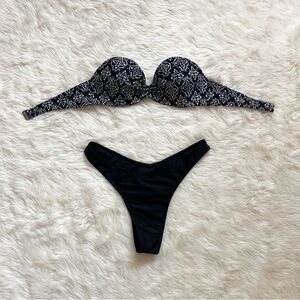 cute printed hollister bikini !!